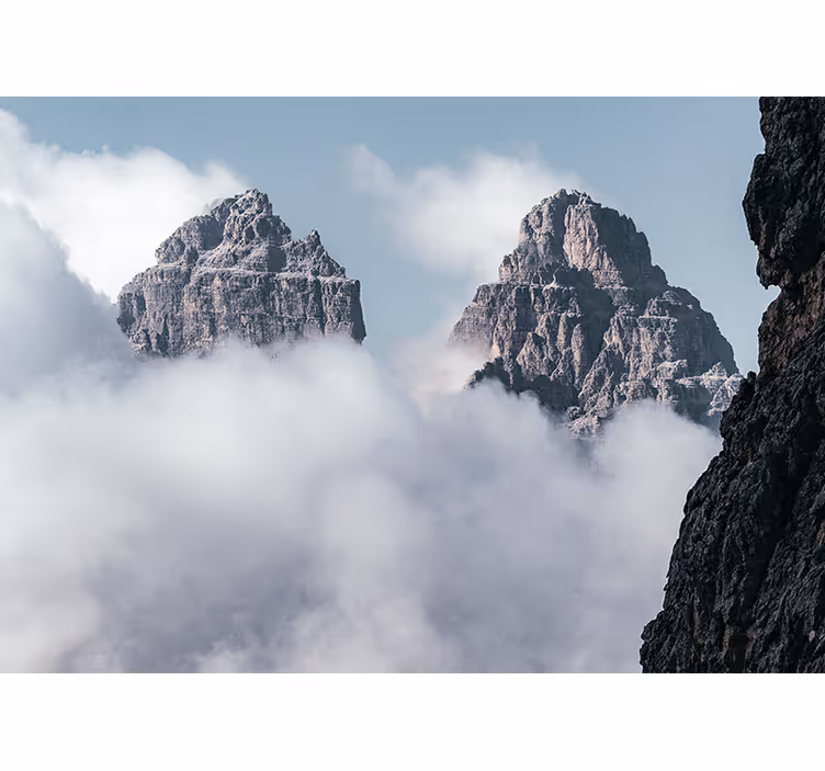 山 壁画 雲上の雄大な峰 - TENSTICKERS