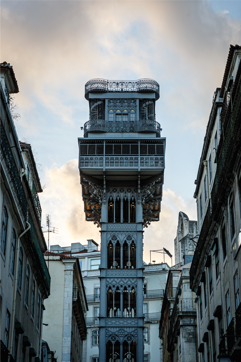 ポスター リビングルーム リスボンのエレベーター - TENSTICKERS